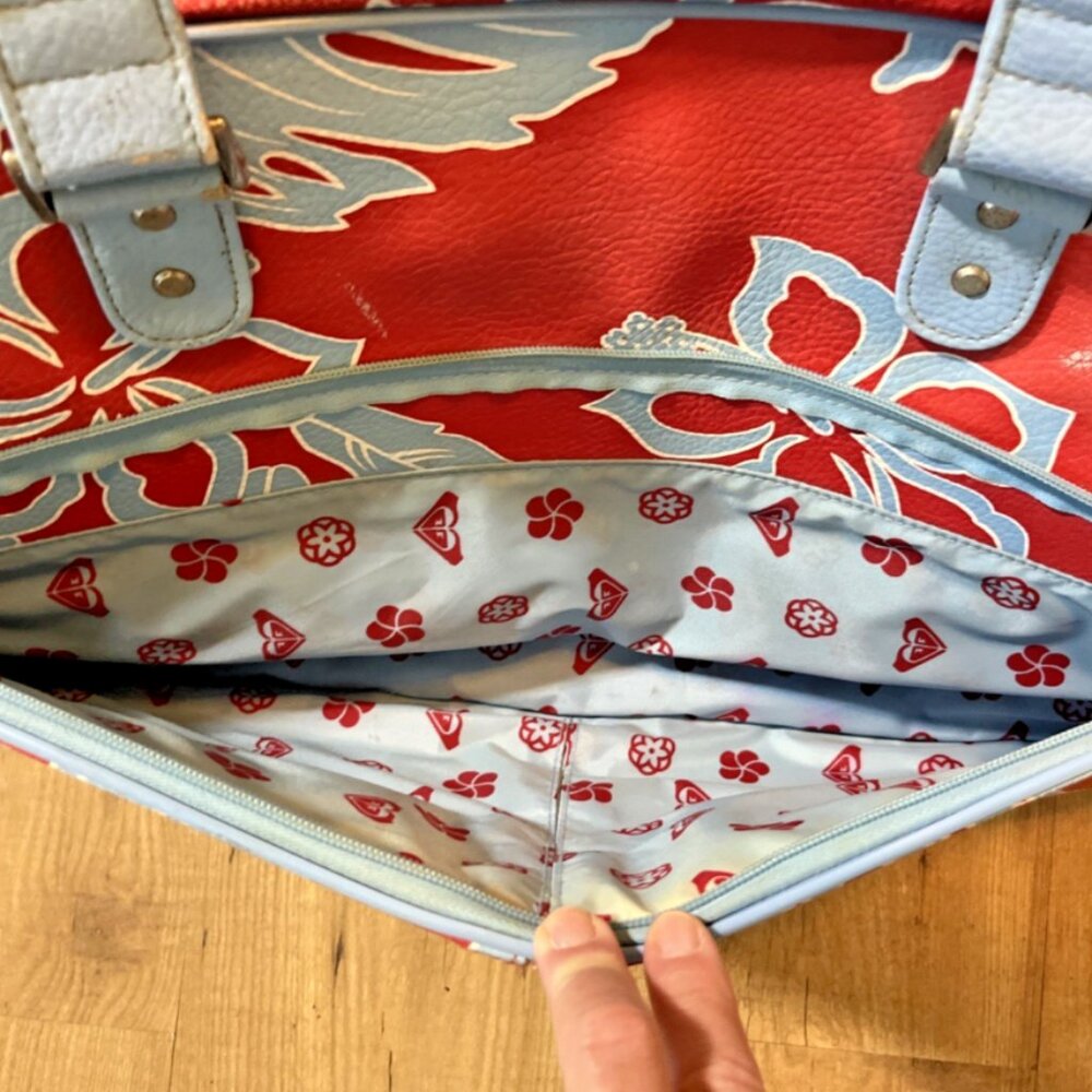VTG Roxy Red Blue Floral Hawaiian tropical 25” Large Rolling Duffle Bag luggage - Picture 15 of 16